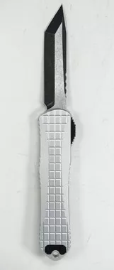 Heretic Knives Manticore E Tanto Blizzard Handle
